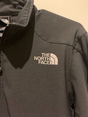 North Face Womens Jacket Size Small - $49